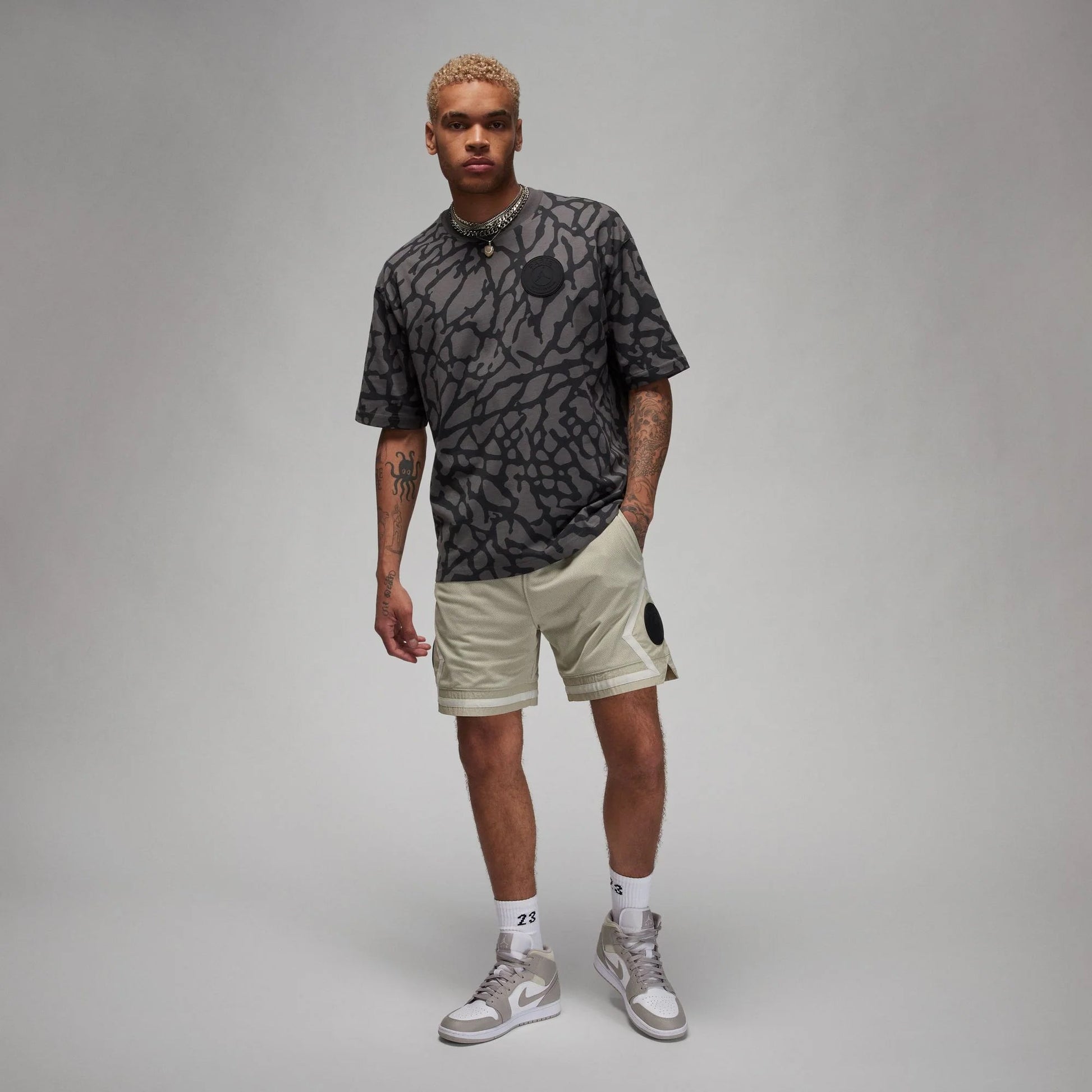 Jordan | PARIS SAINT-GERMAIN  { IRON GREY