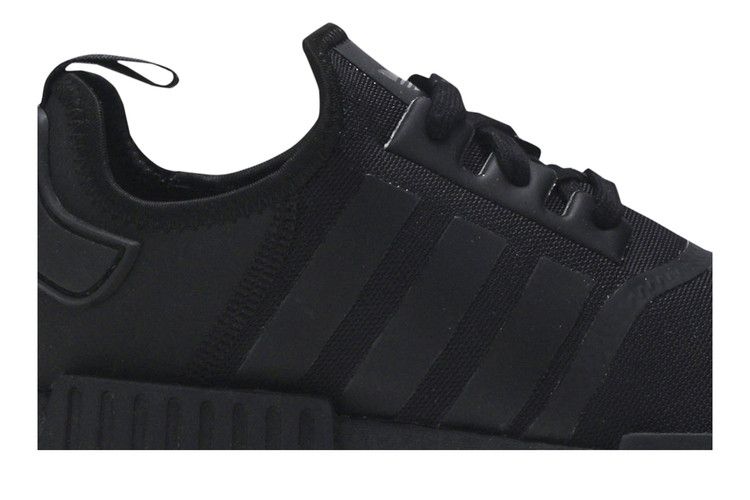 adidas NMD R1 Triple Black (2019/2020)