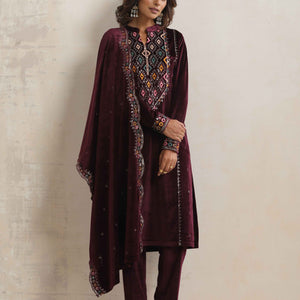 trueBrowns Purple Velvet Geometric Embroidered Kurta Pant Dupatta Set