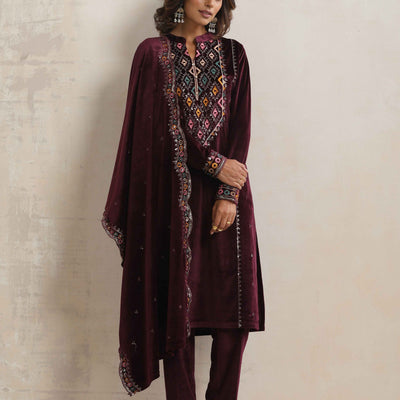 trueBrowns Purple Velvet Geometric Embroidered Kurta Pant Dupatta Set