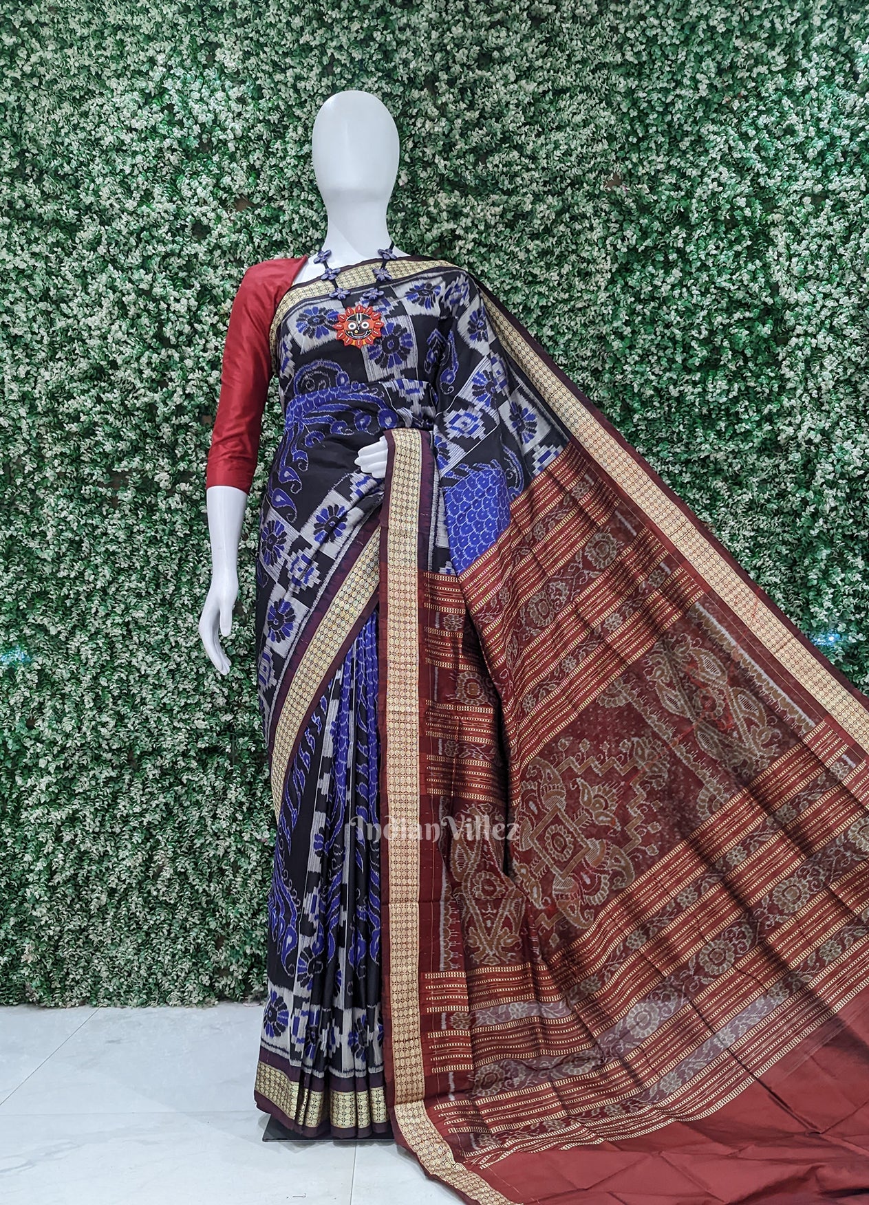 Blue Maroon Fish Motif Odisha Handloom Sambalpuri Silk Saree