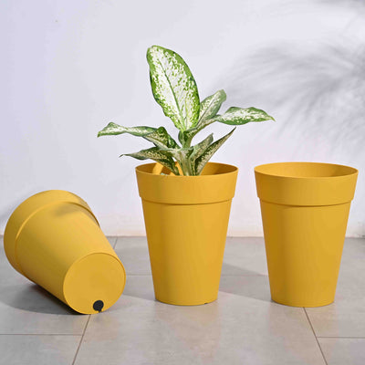 Roma Plastic Planter