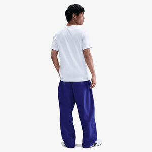 NIKE | SPORTSWEAR T-SHIRT { WHITE