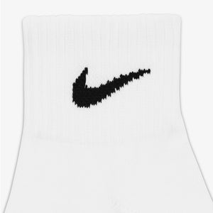 NIKE | PERFORMANCE LIGHTWEIGHT TRAINING ANKLE SOCKS (3 PAIRS) { GREY/WHITE/BLACK