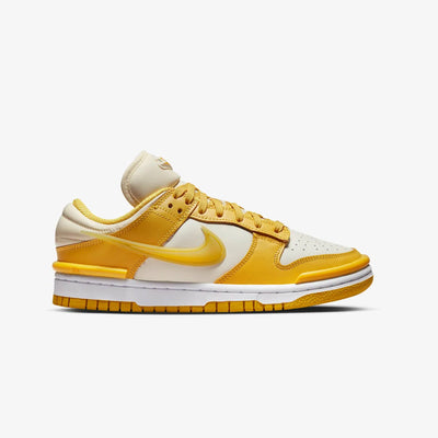 Nike | DUNK LOW TWIST  { SAIL/VIVID SULFUR-WHITE