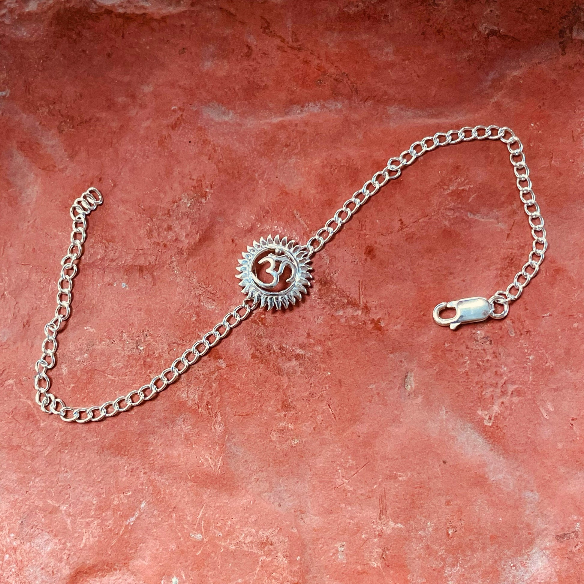 trueBrowns Men 925 Sterling Silver Om Silver Chain Bracelet