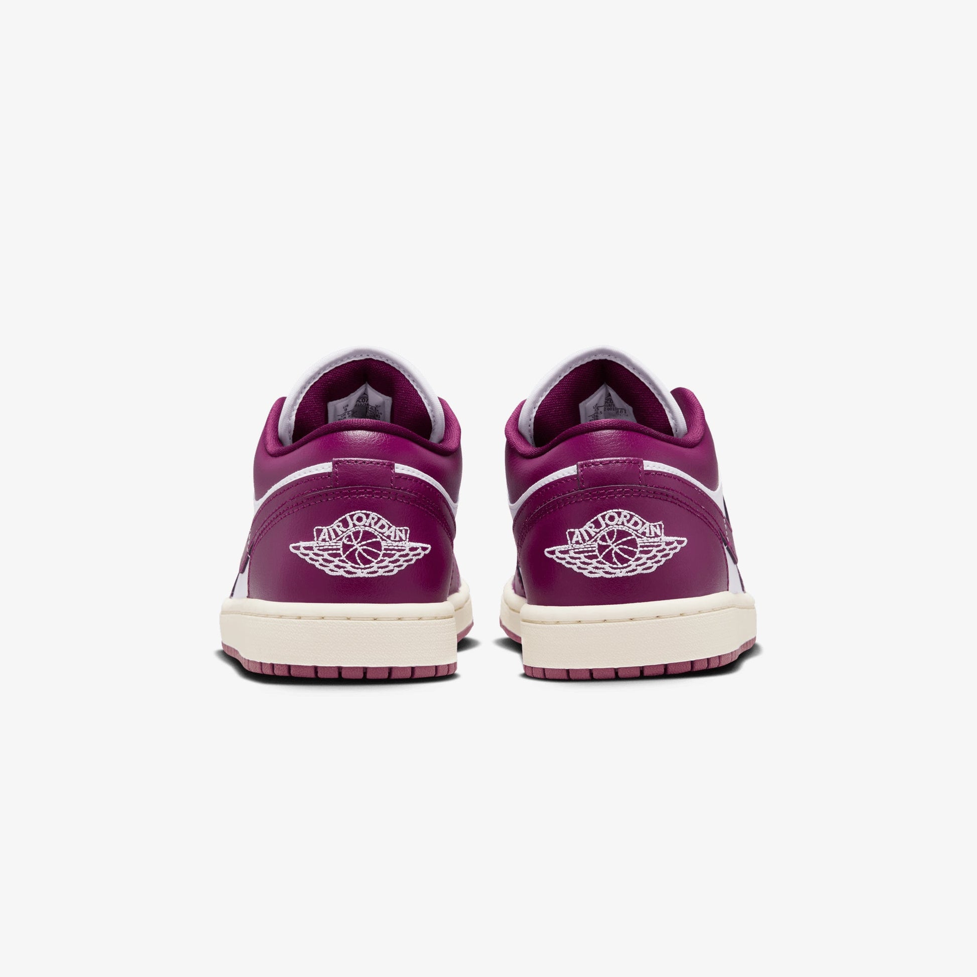 JORDAN | AIR JORDAN 1 LOW { WHITE/BORDEAUX-SAIL