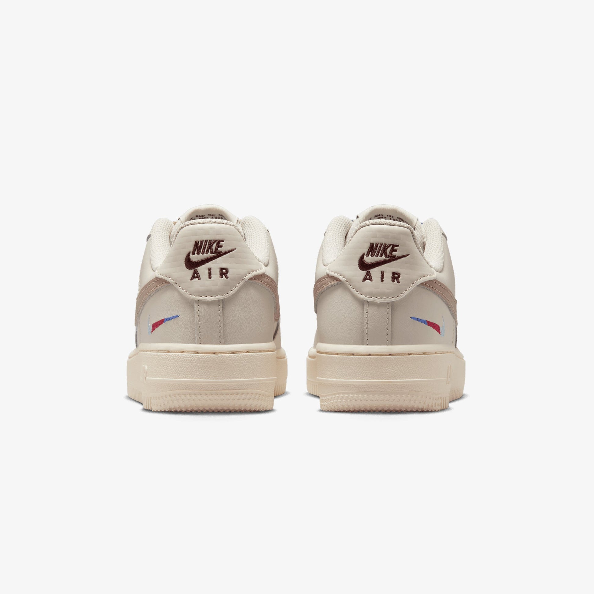 NIKE | AIR FORCE 1 LV8 1 (GS) { LT OREWOOD BRN/MALT-BURGUNDY CRUSH