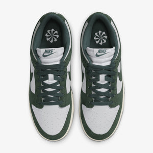 NIKE | DUNK LOW { PHOTON DUST/VINTAGE GREEN-SAIL-WHITE
