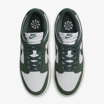 NIKE | DUNK LOW { PHOTON DUST/VINTAGE GREEN-SAIL-WHITE