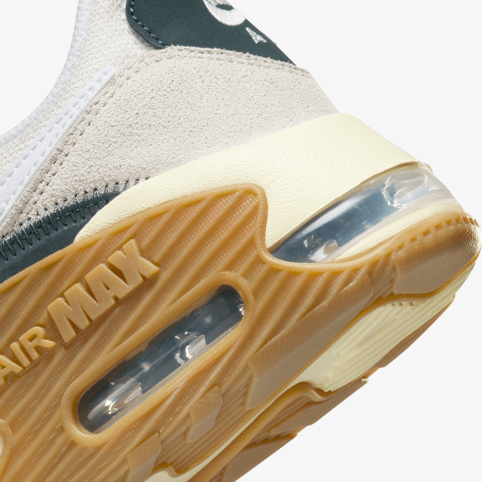 NIKE | AIR MAX EXCEE { SAIL/DEEP JUNGLE-LT OREWOOD BRN