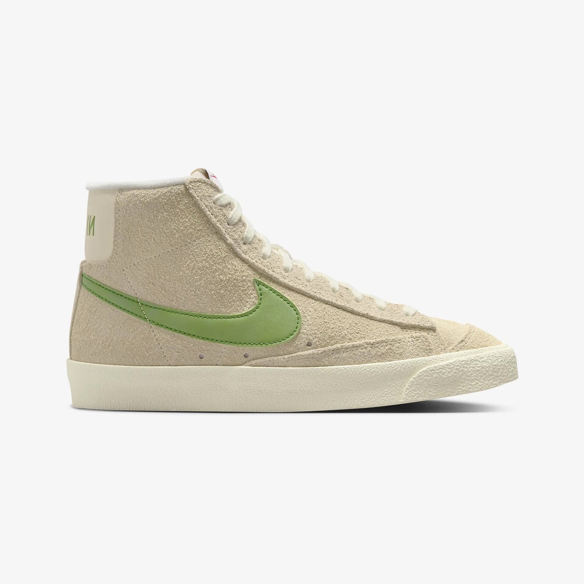 Nike | BLAZER MID '77 VINTAGE { MUSLIN/CHLOROPHYLL-COCONUT MILK-SAIL
