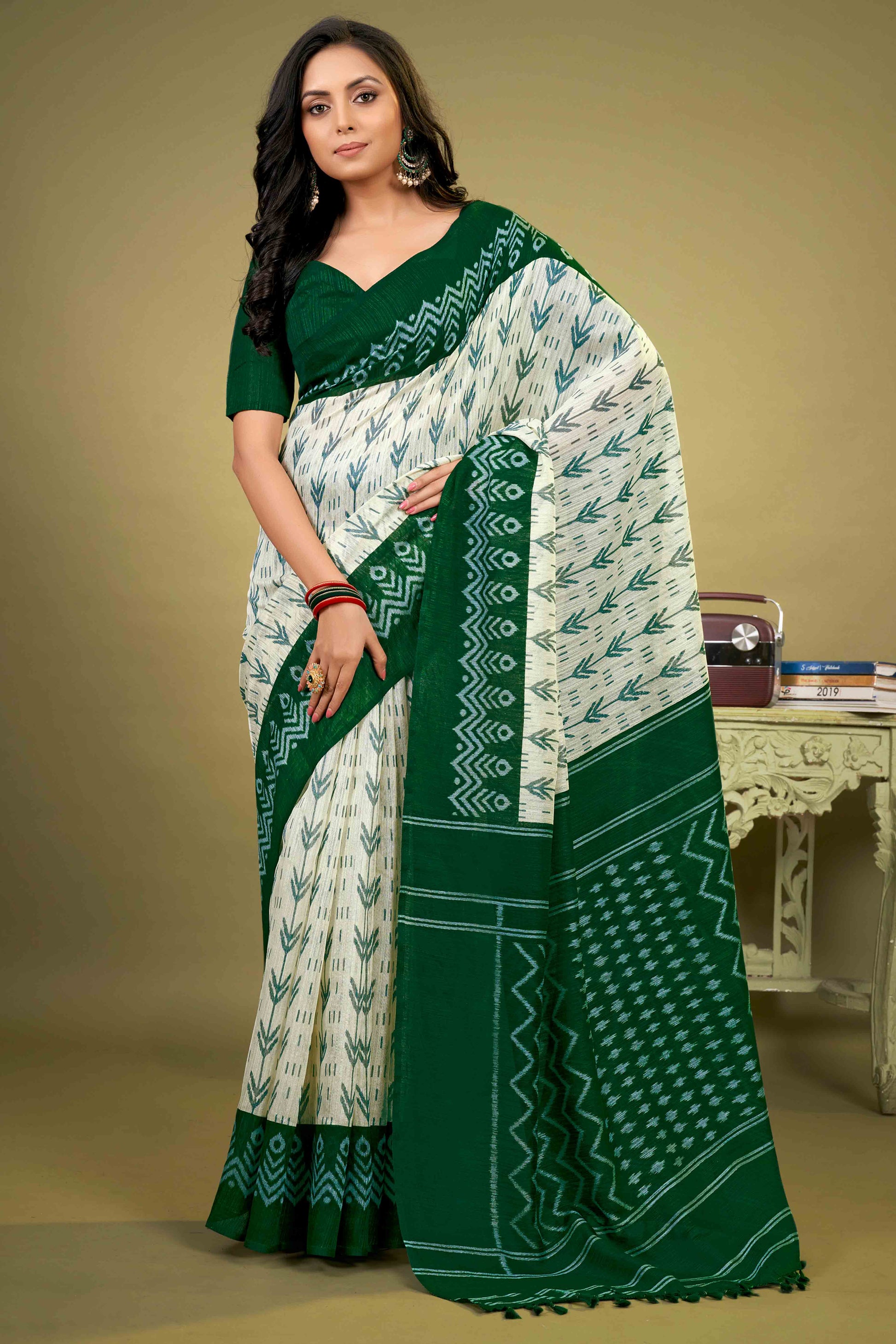 green-ikkat-printed-cotton-slub-saree