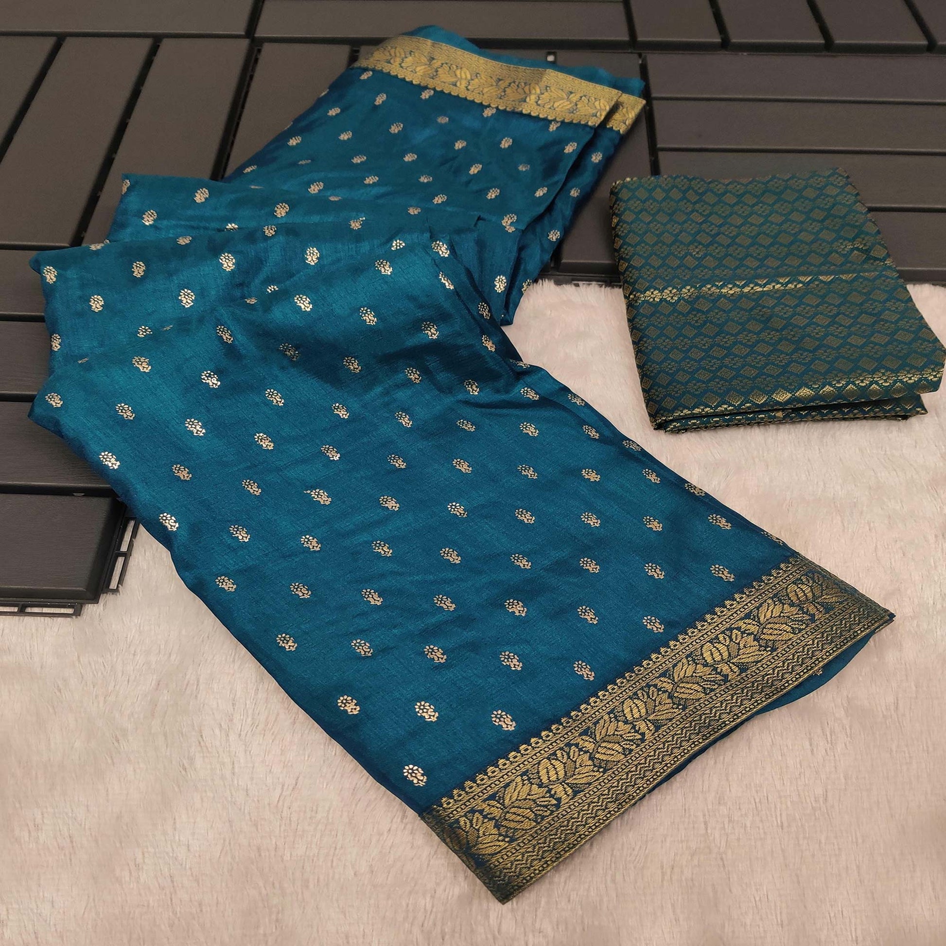 Morpich Foil Printed Vichitra Silk Saree