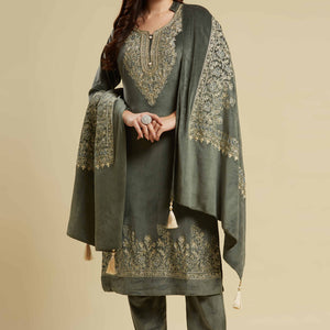 green-embroidered-velvet-straight-salwar-suit