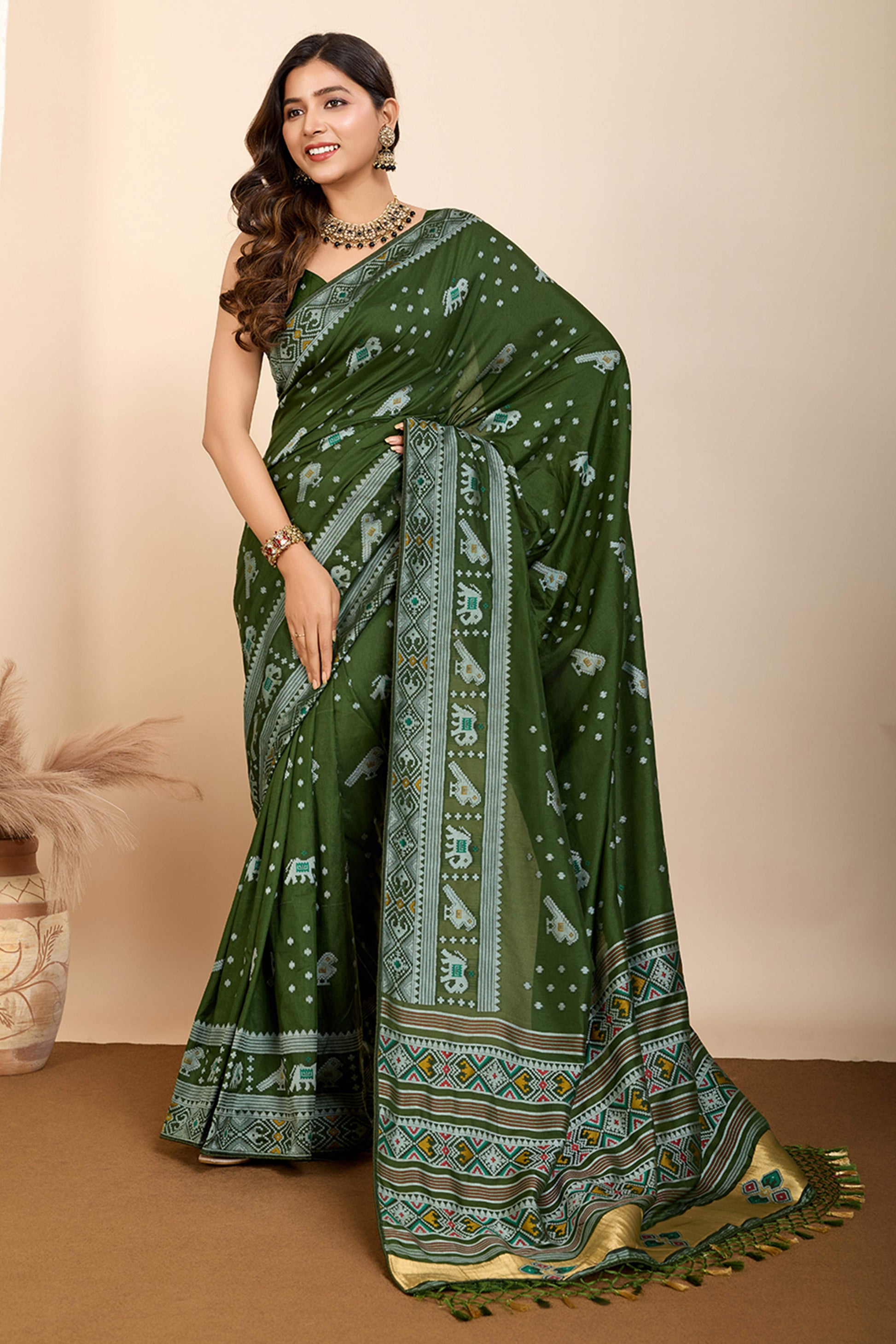 green-minakari-weaving-pure-silk-saree