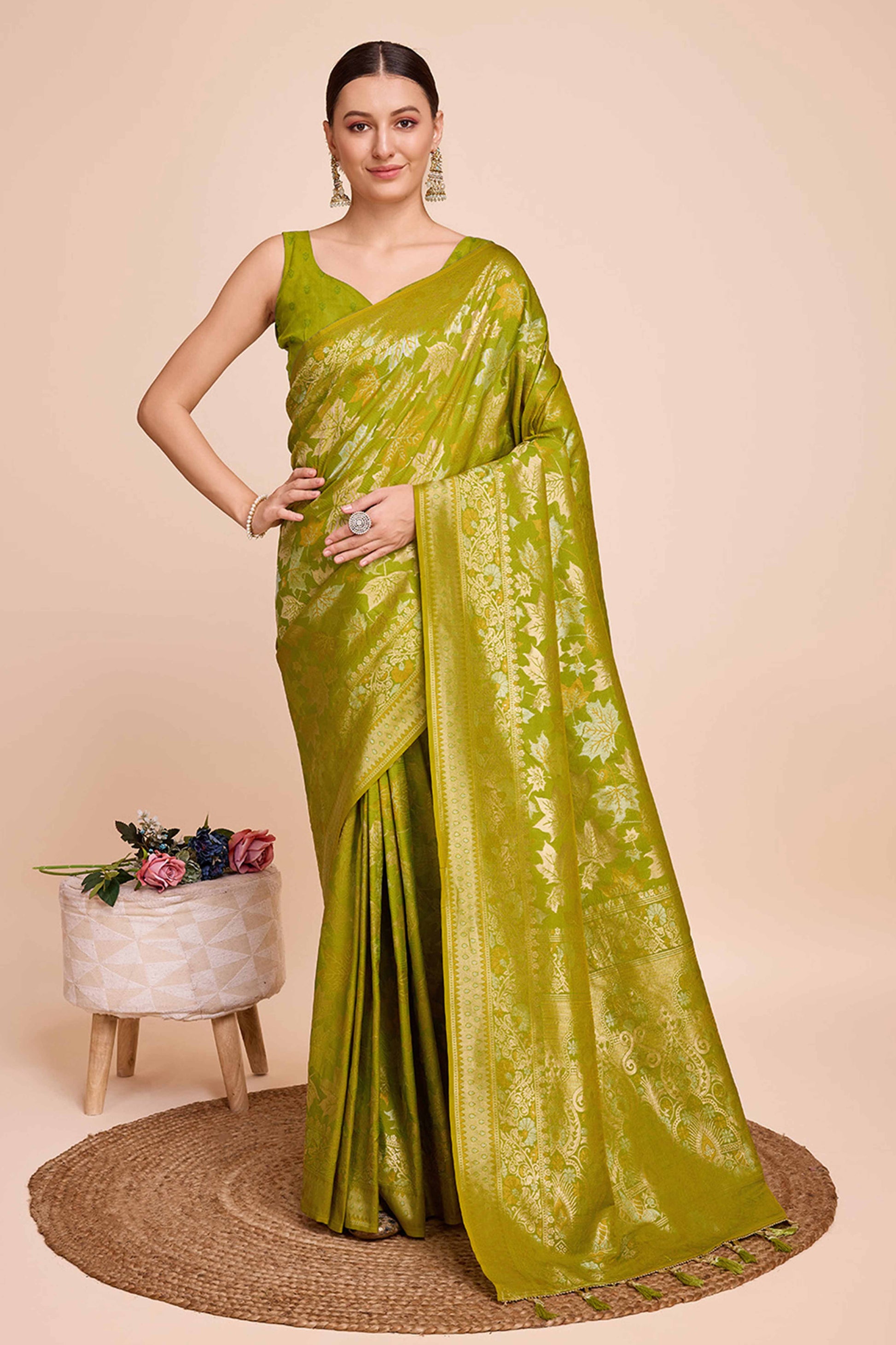 green-zari-weaving-pure-silk-saree-26