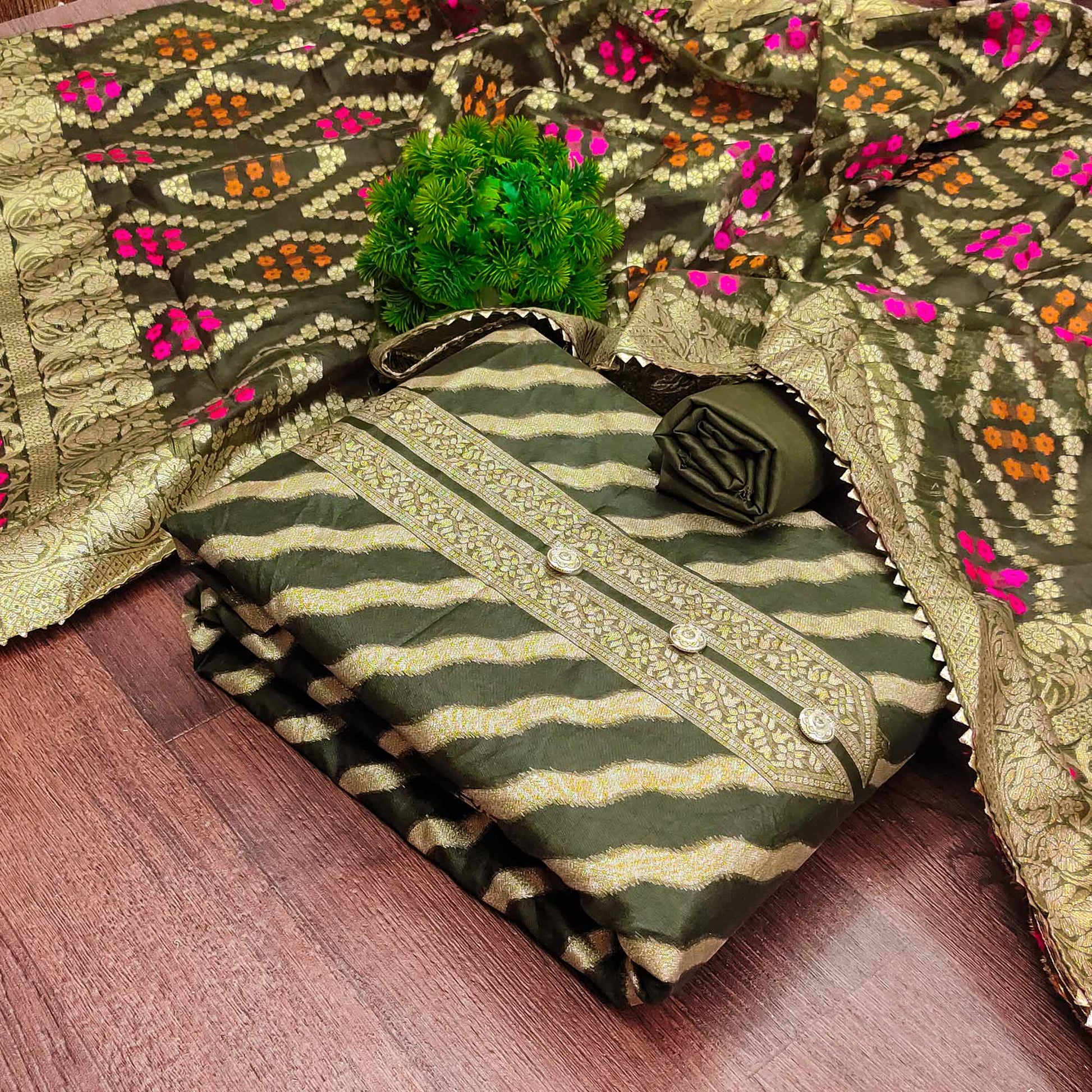 green-woven-jacquard-dress-material-5