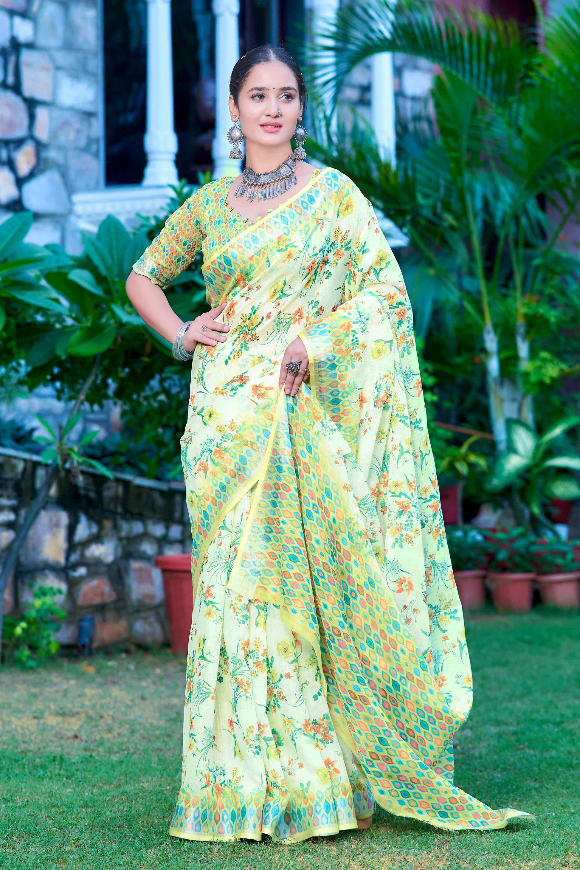 green-floral-printed-linen-saree-3