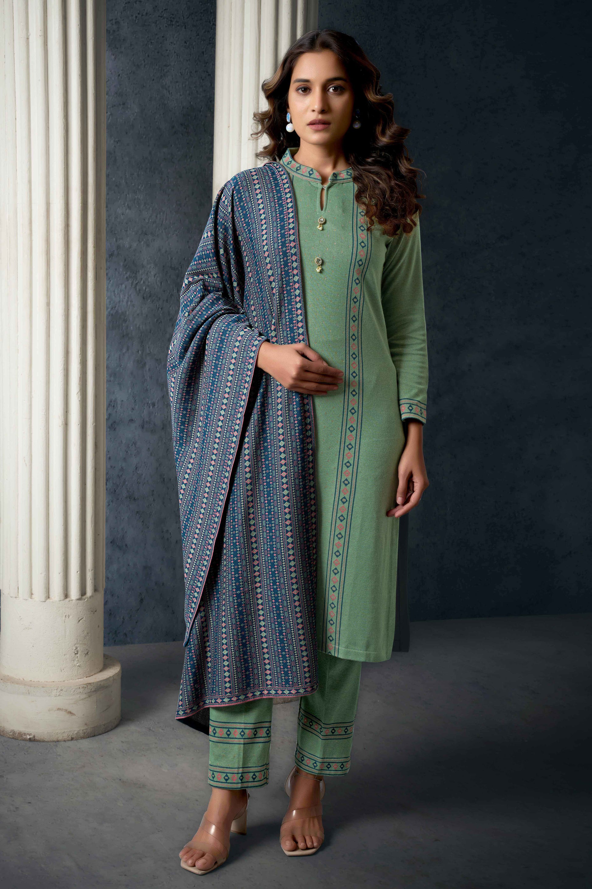 green-embroidered-woolen-straight-salwar-suit-2