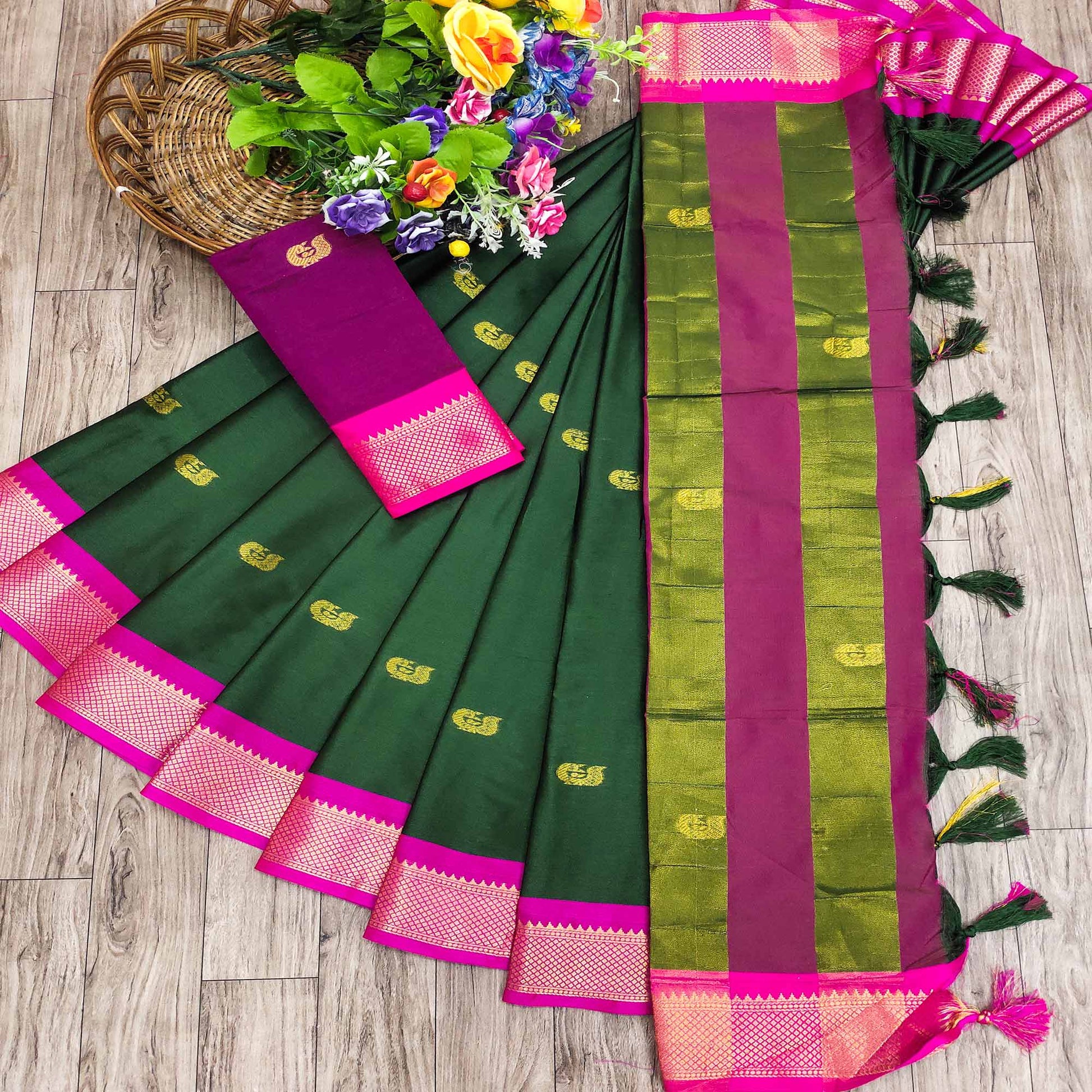 green-butti-work-woven-cotton-silk-saree
