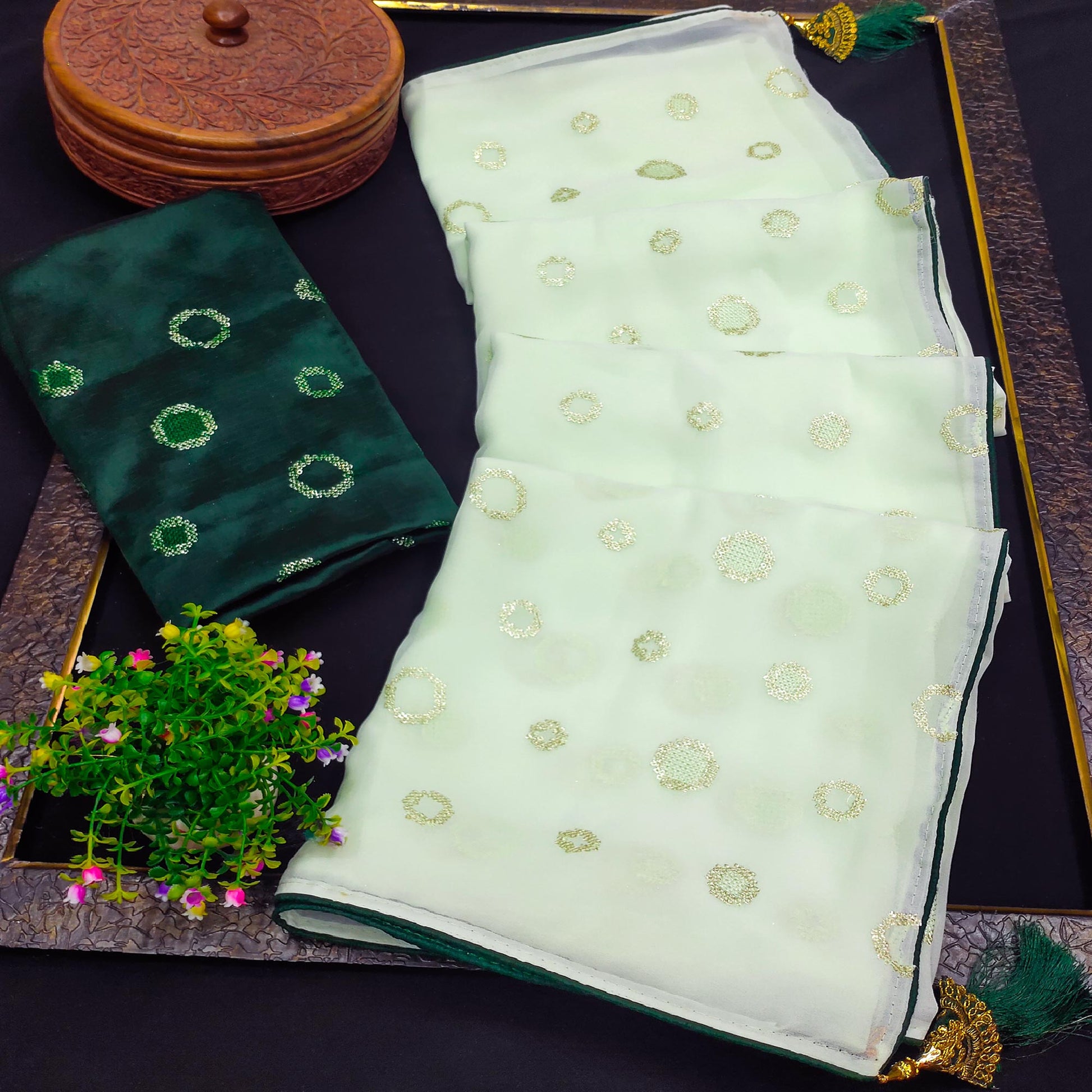 green-embroidered-georgette-saree-4