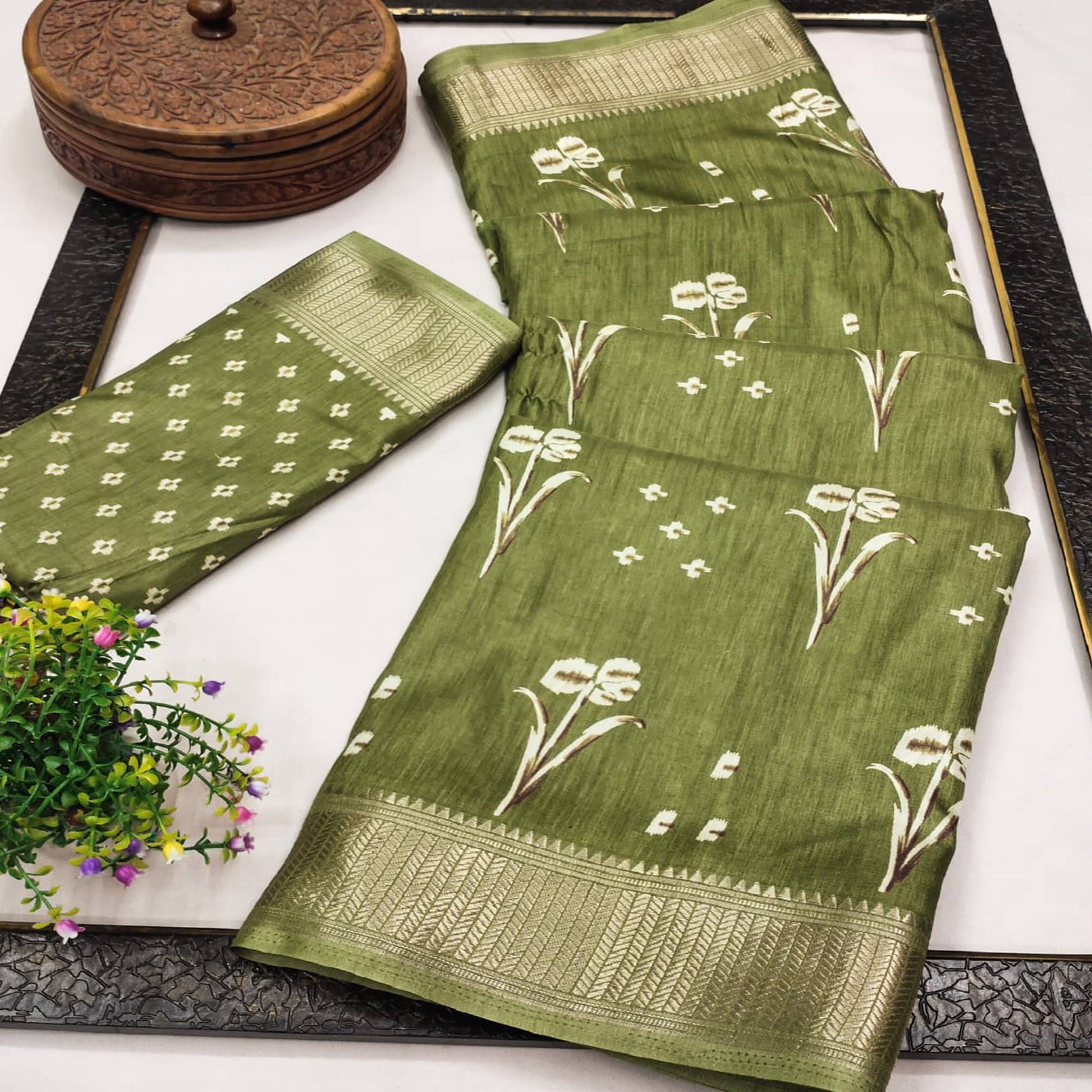 green-floral-printed-dola-silk-saree-6