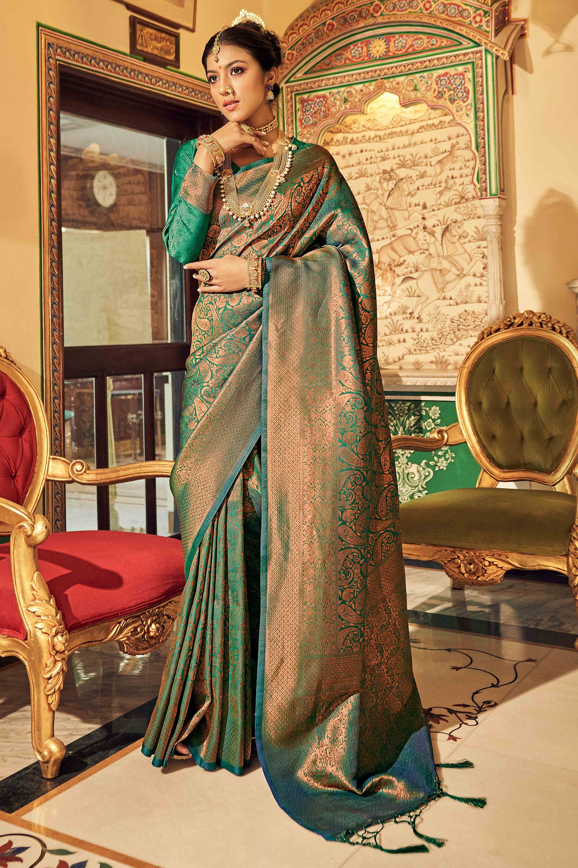 green-floral-zari-woven-kanjivaram-silk-saree
