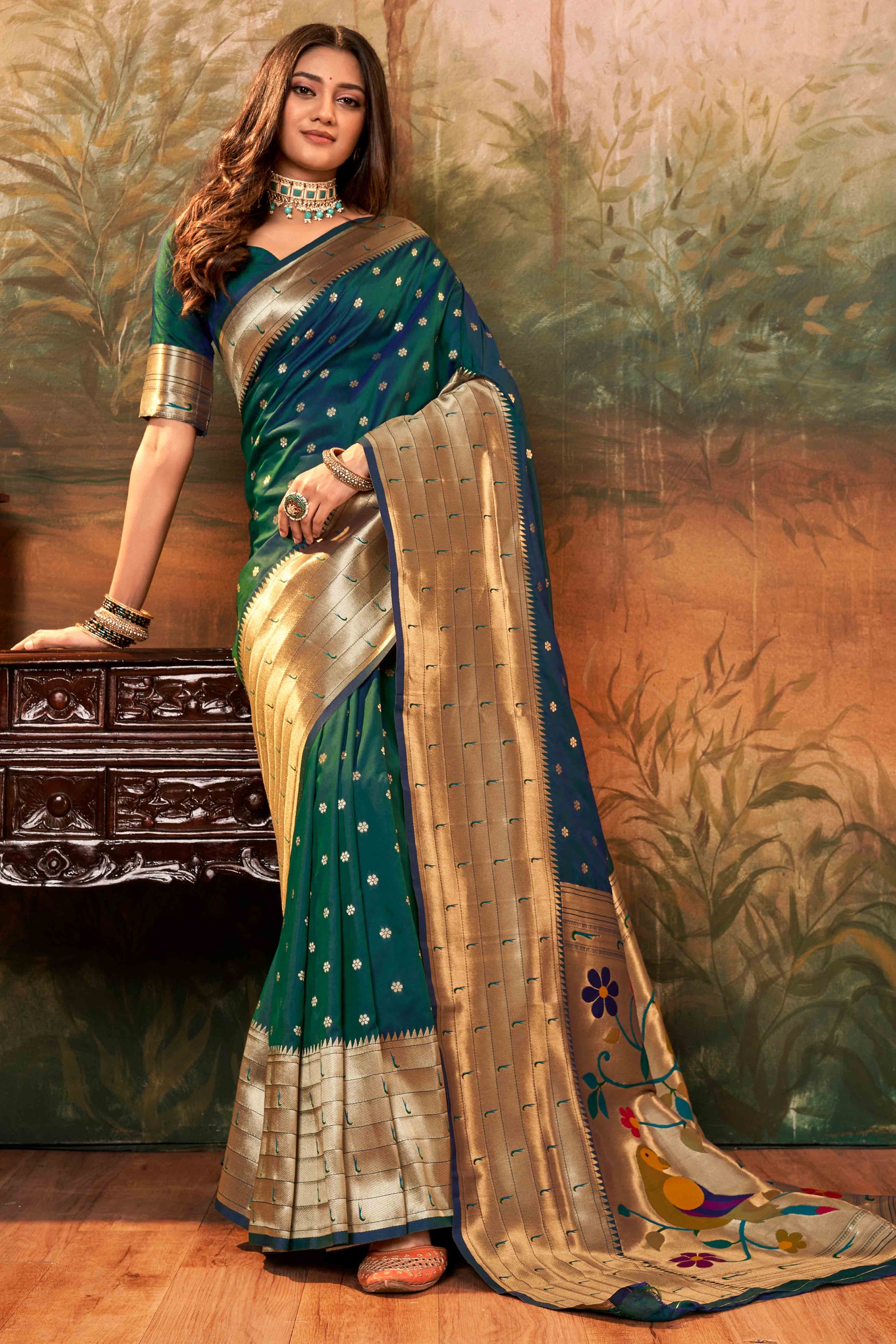 green-zari-weaving-pure-silk-paithani-saree-9