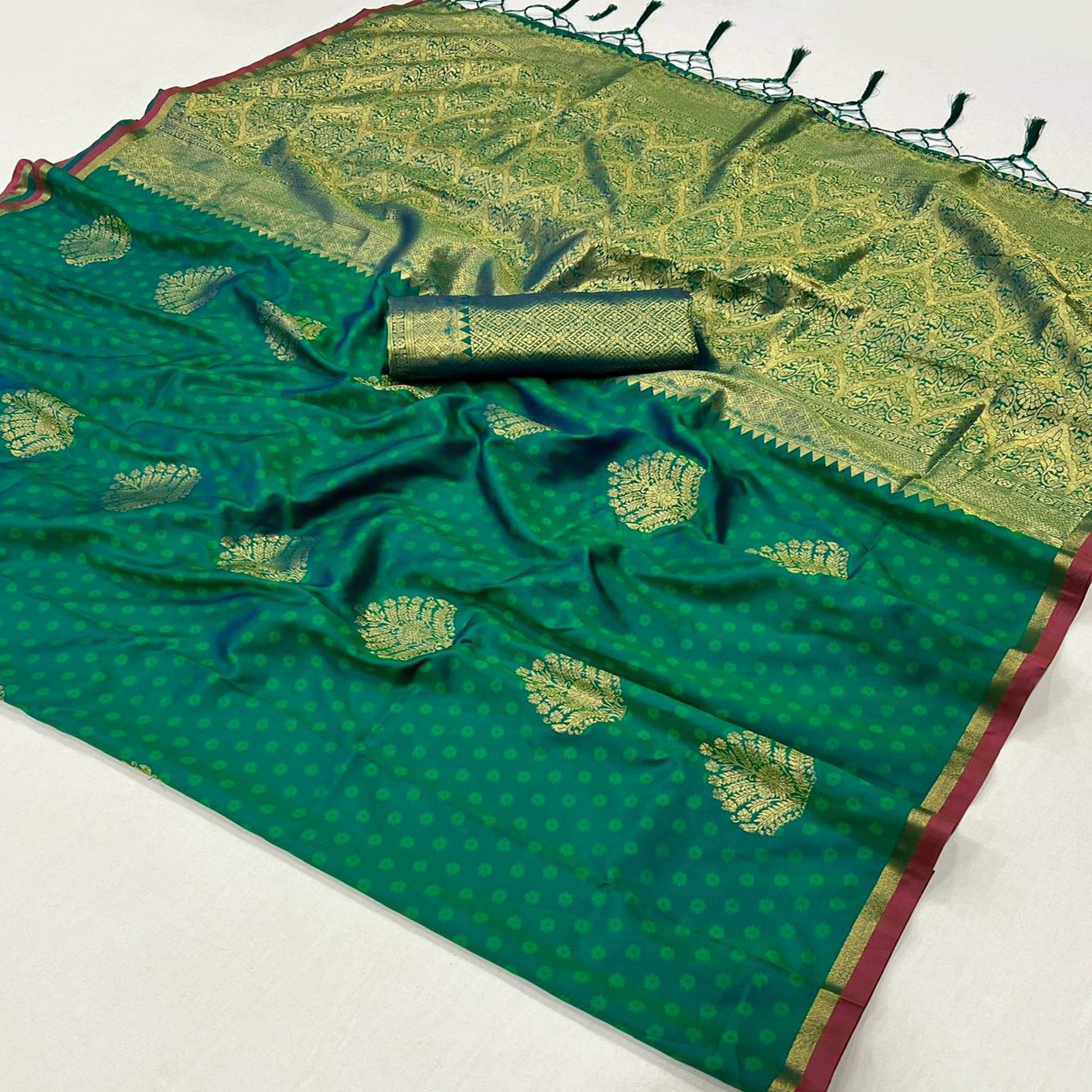 green-zari-work-woven-mulberry-silk-saree