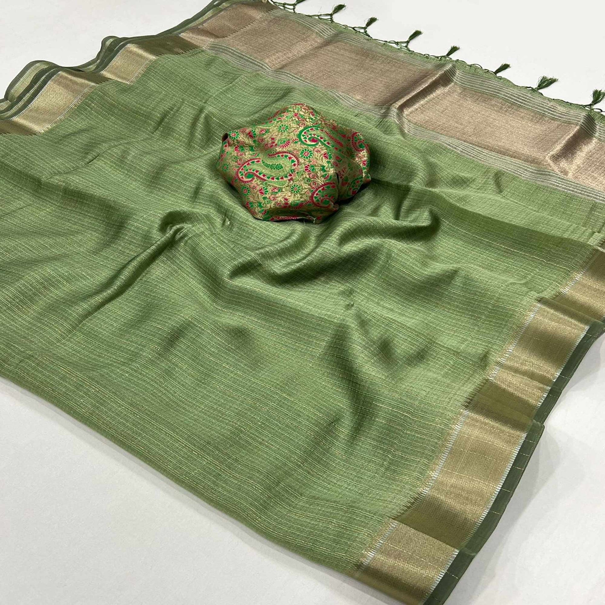 green-handloom-woven-chiffon-saree