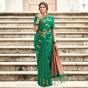 green-woven-art-silk-paithani-saree-1