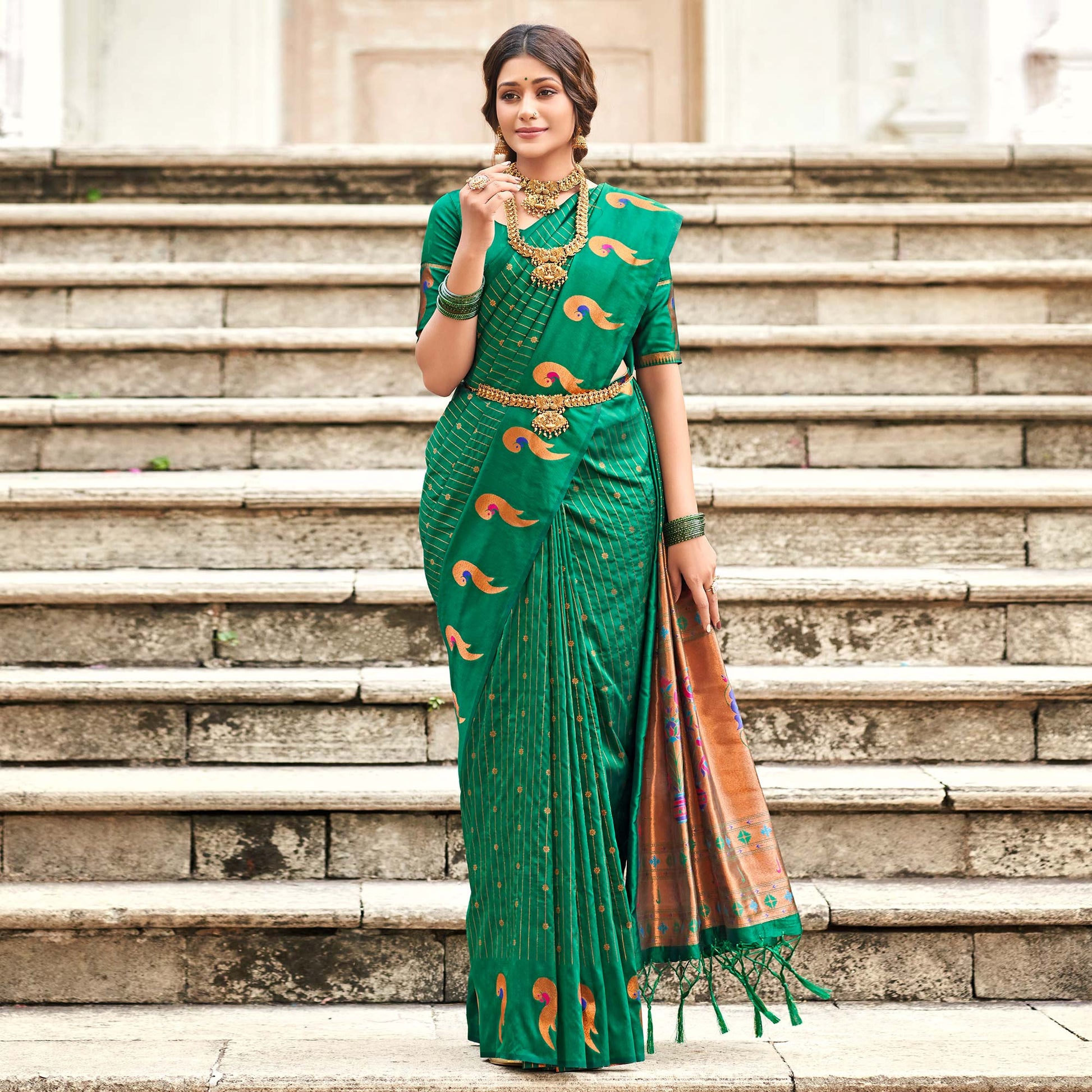 green-woven-art-silk-paithani-saree-1
