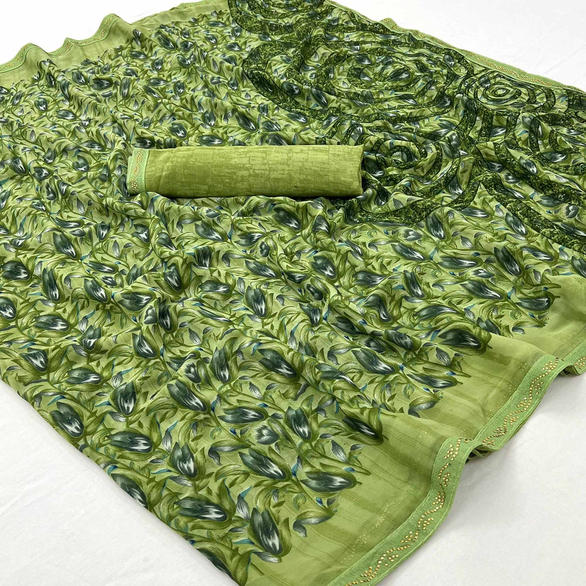 37green-floral-printed-georgette-saree