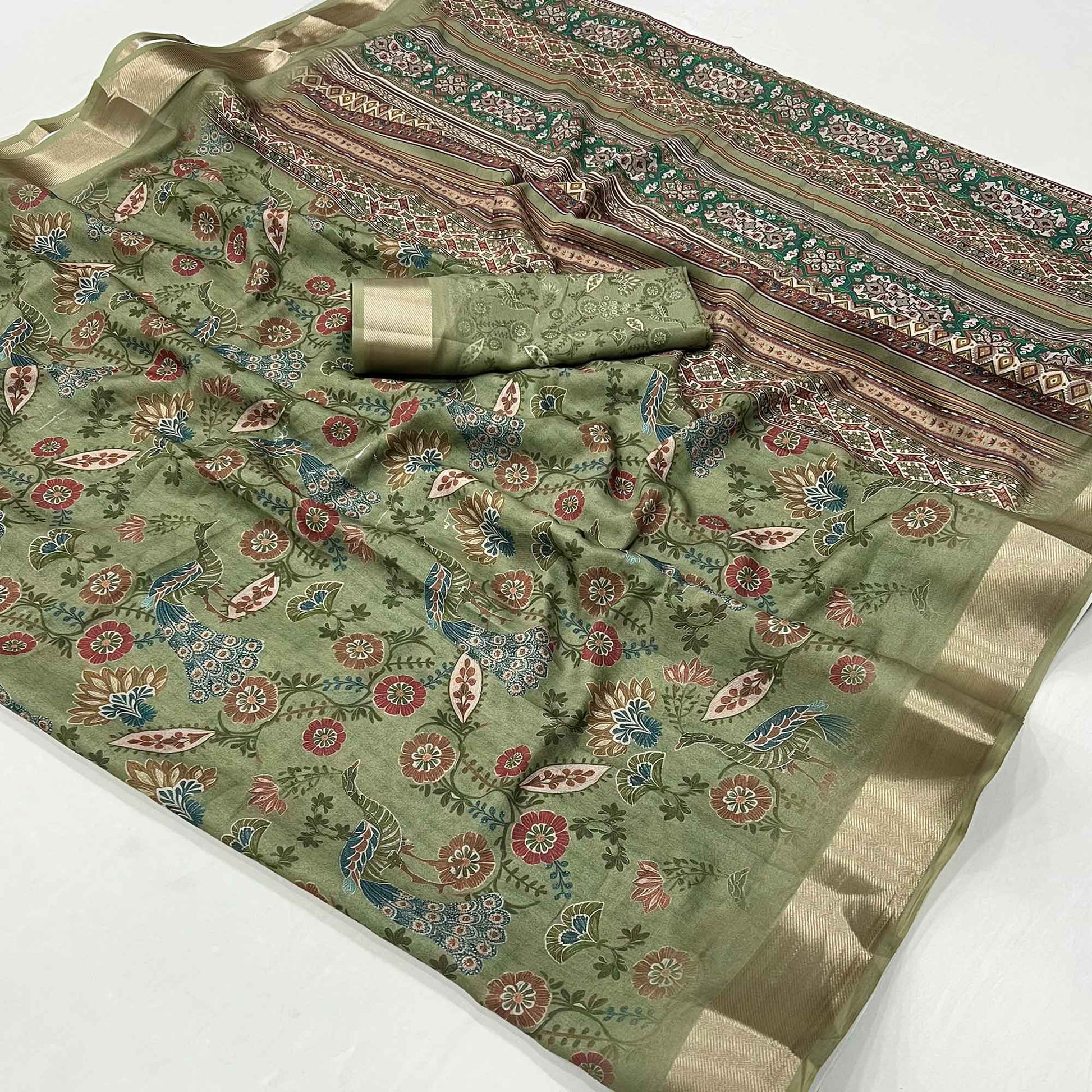 green-floral-digital-printed-georgette-saree-with-zari-border-5