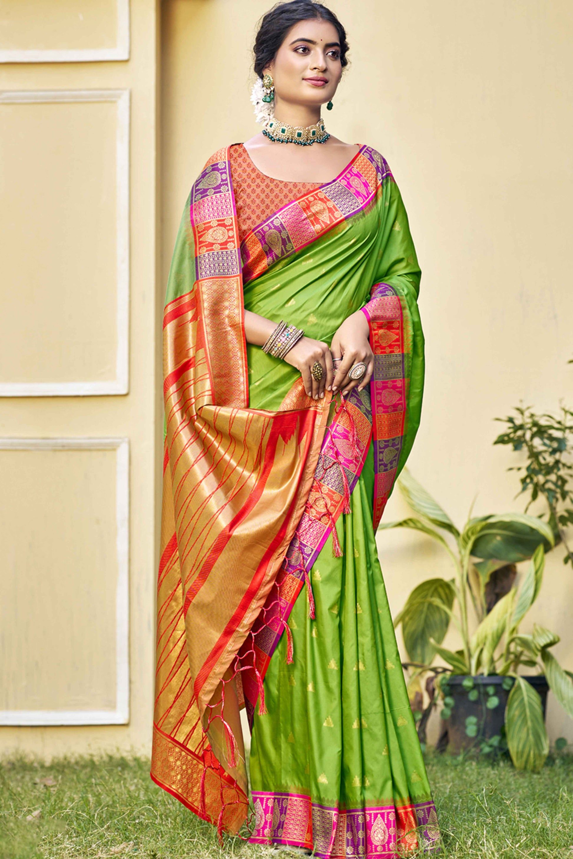 green-woven-banarasi-silk-saree-with-tassels-17
