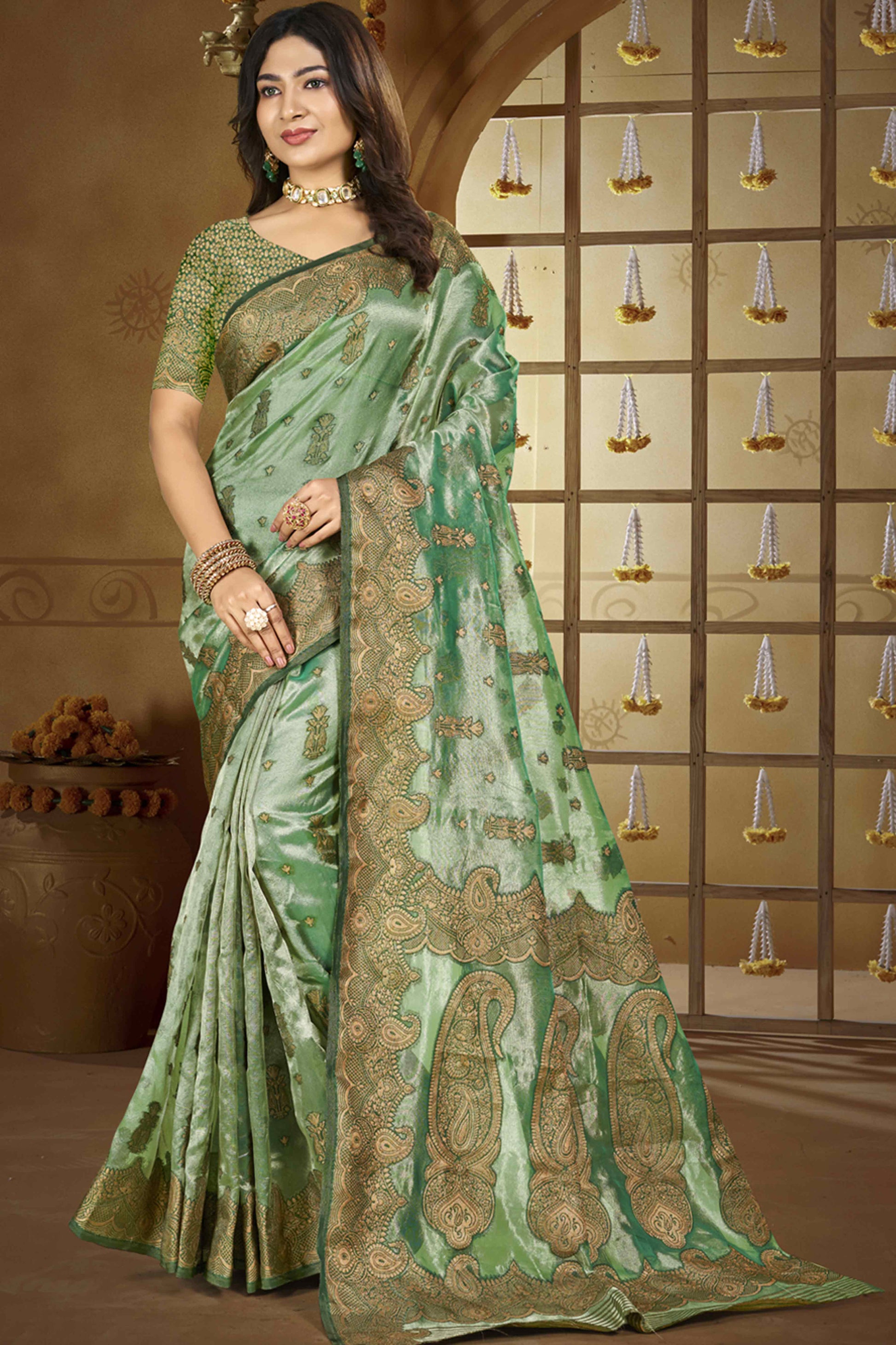 green-paisley-pattern-woven-organza-silk-saree-6