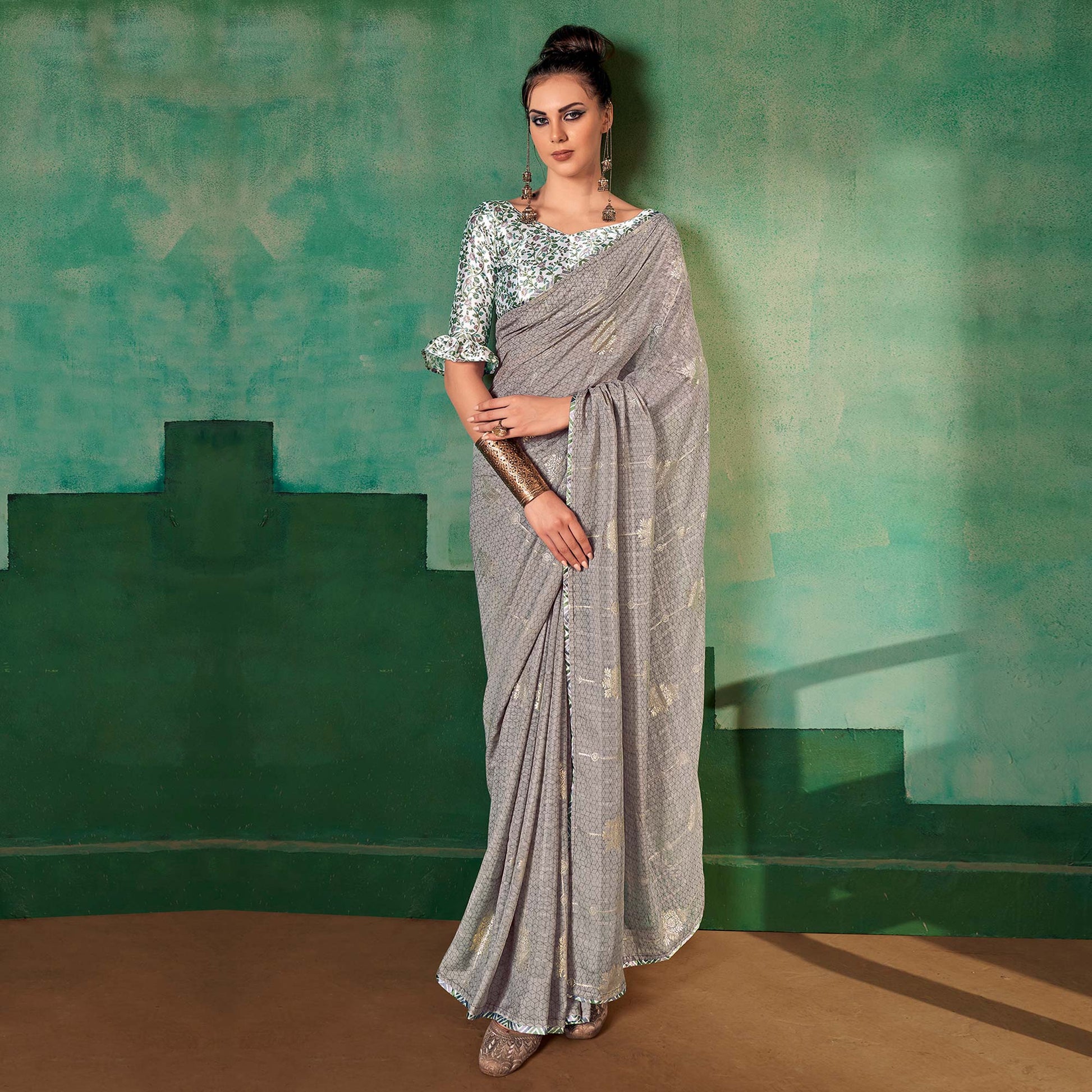 grey-floral-foil-printed-georgette-saree-2