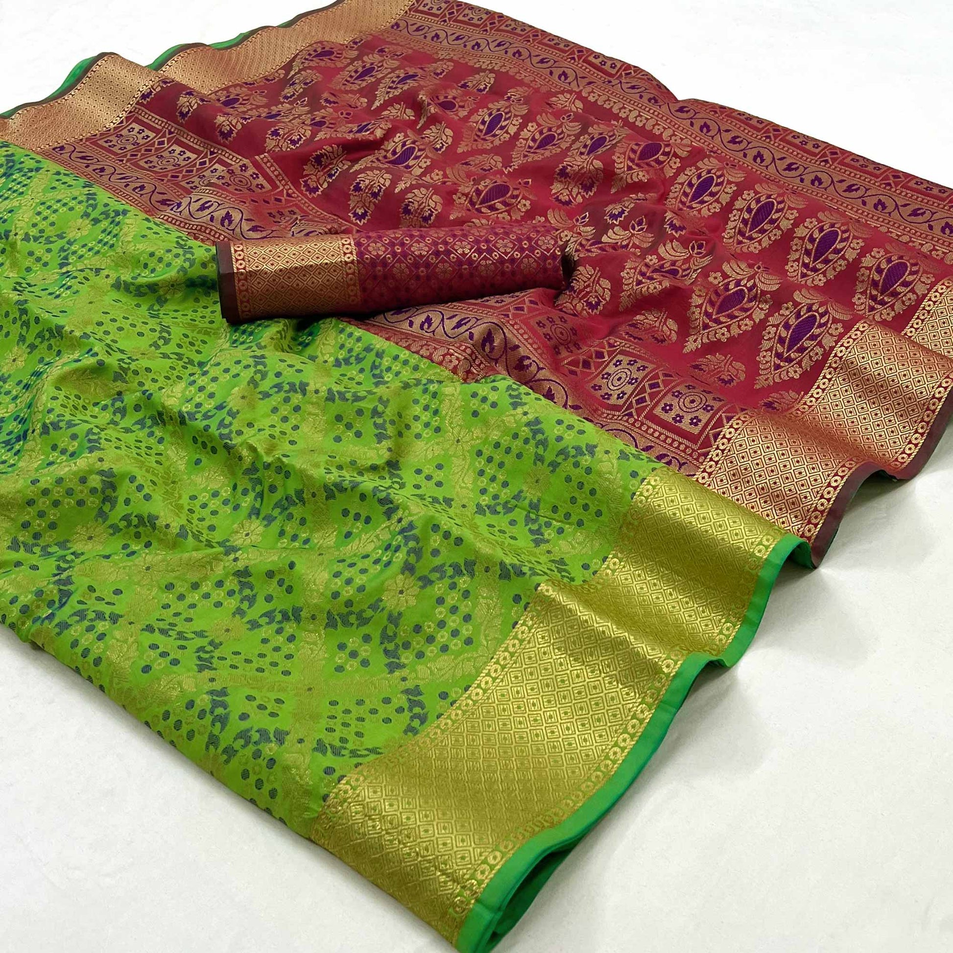 green-floral-woven-art-silk-saree-7