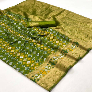 green-woven-art-silk-saree-11