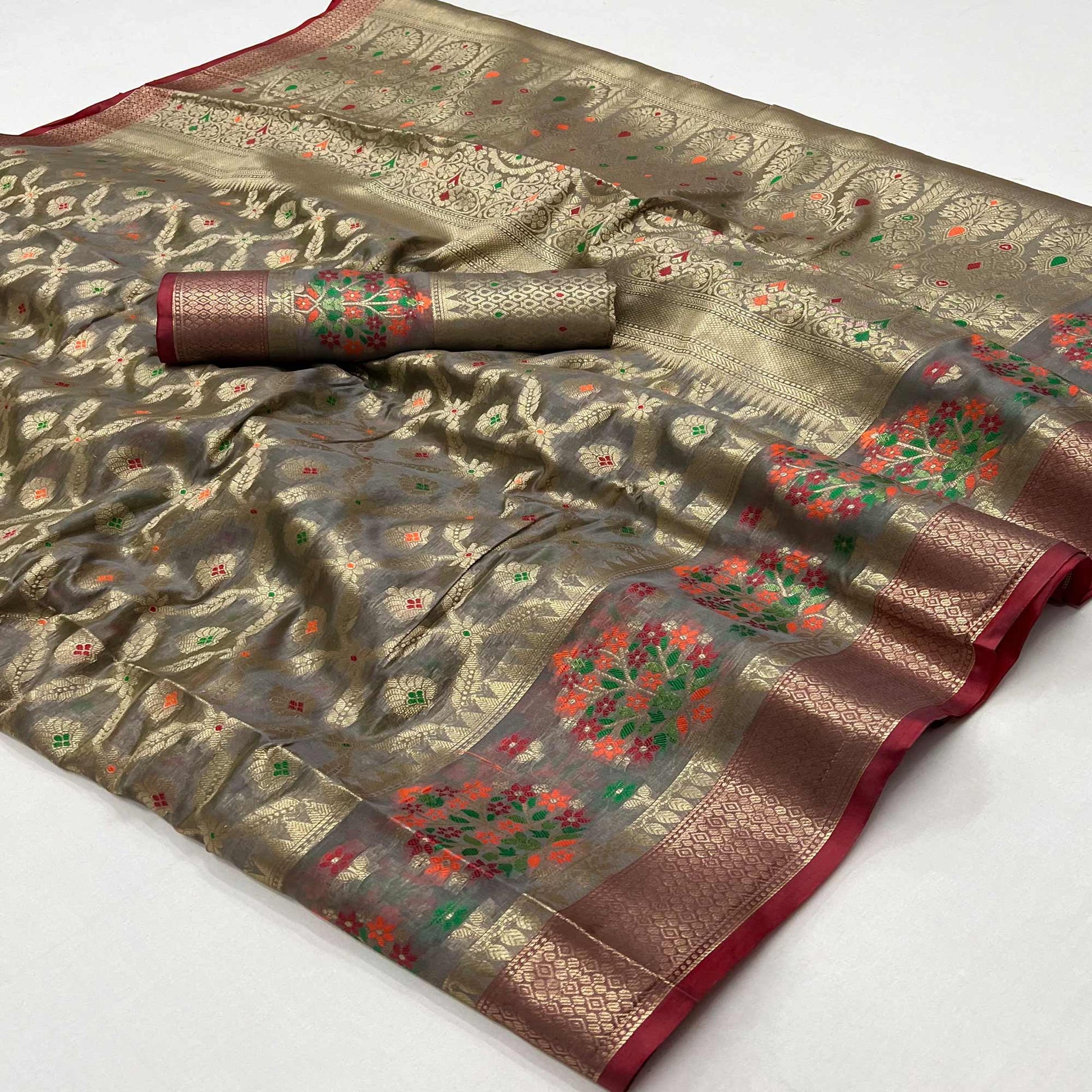 grey-floral-woven-organza-saree-7