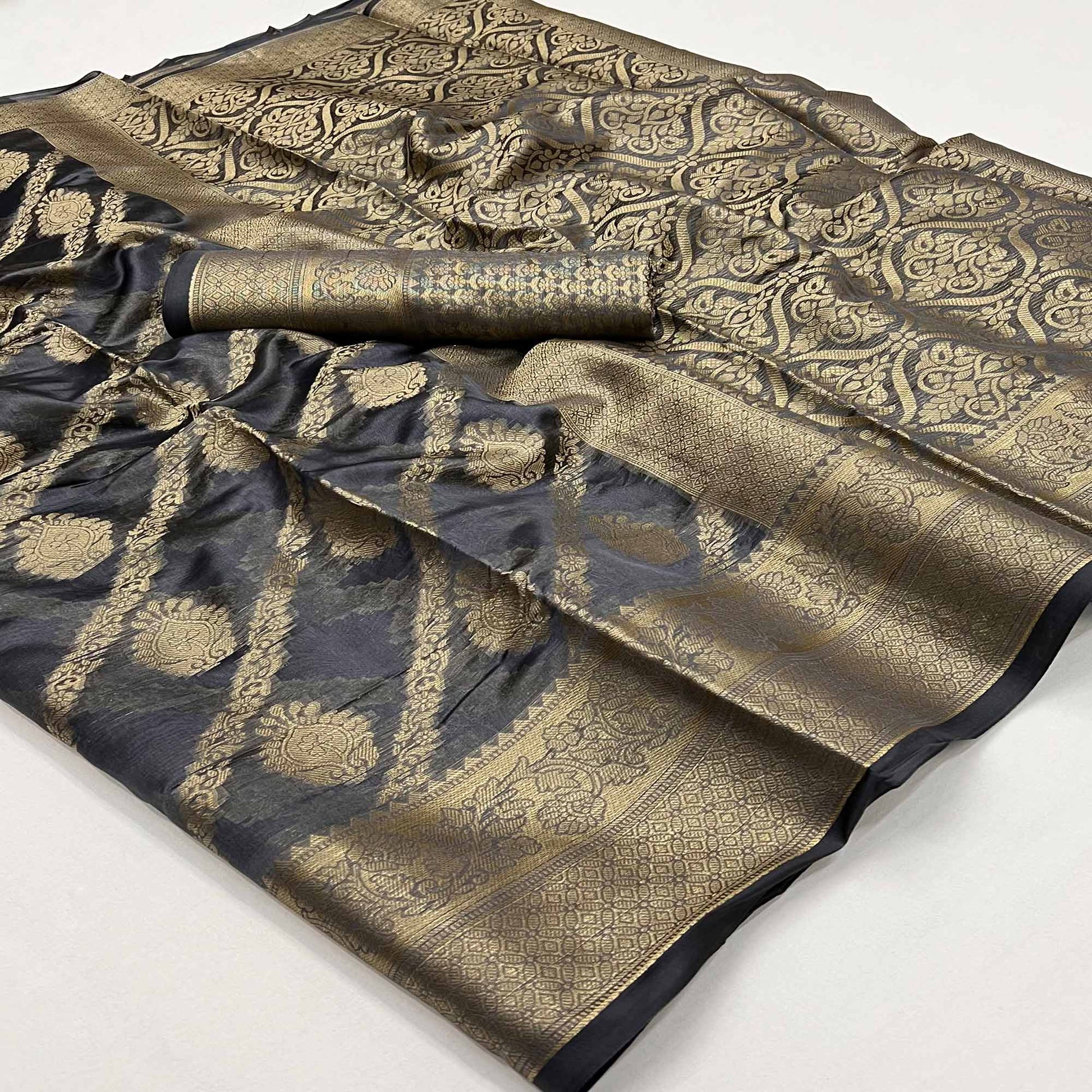 grey-floral-woven-organza-saree-10