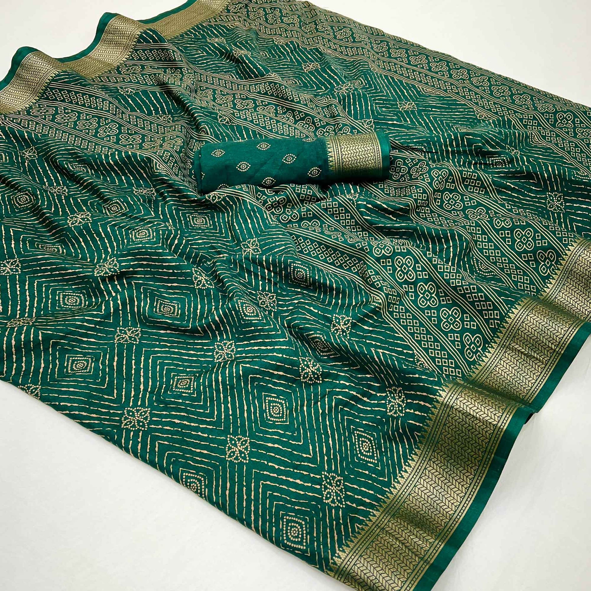 green-geometric-printed-dola-silk-saree-with-jacquard-border-20
