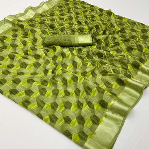 green-geometric-printed-cotton-blend-saree-19