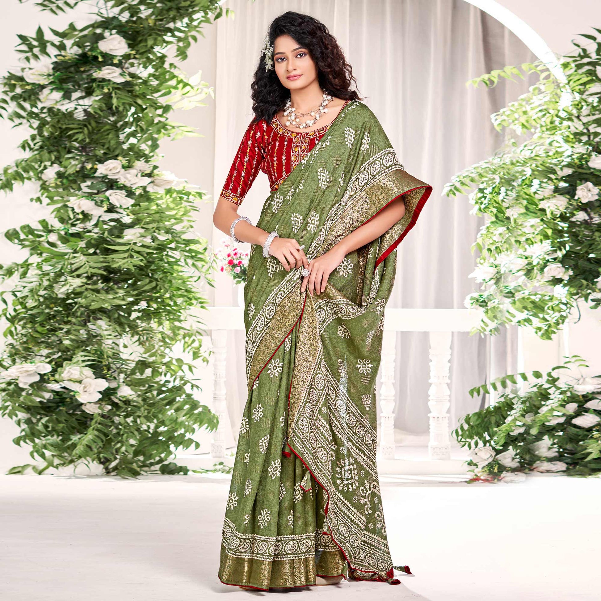 green-floral-printed-dola-silk-saree-8