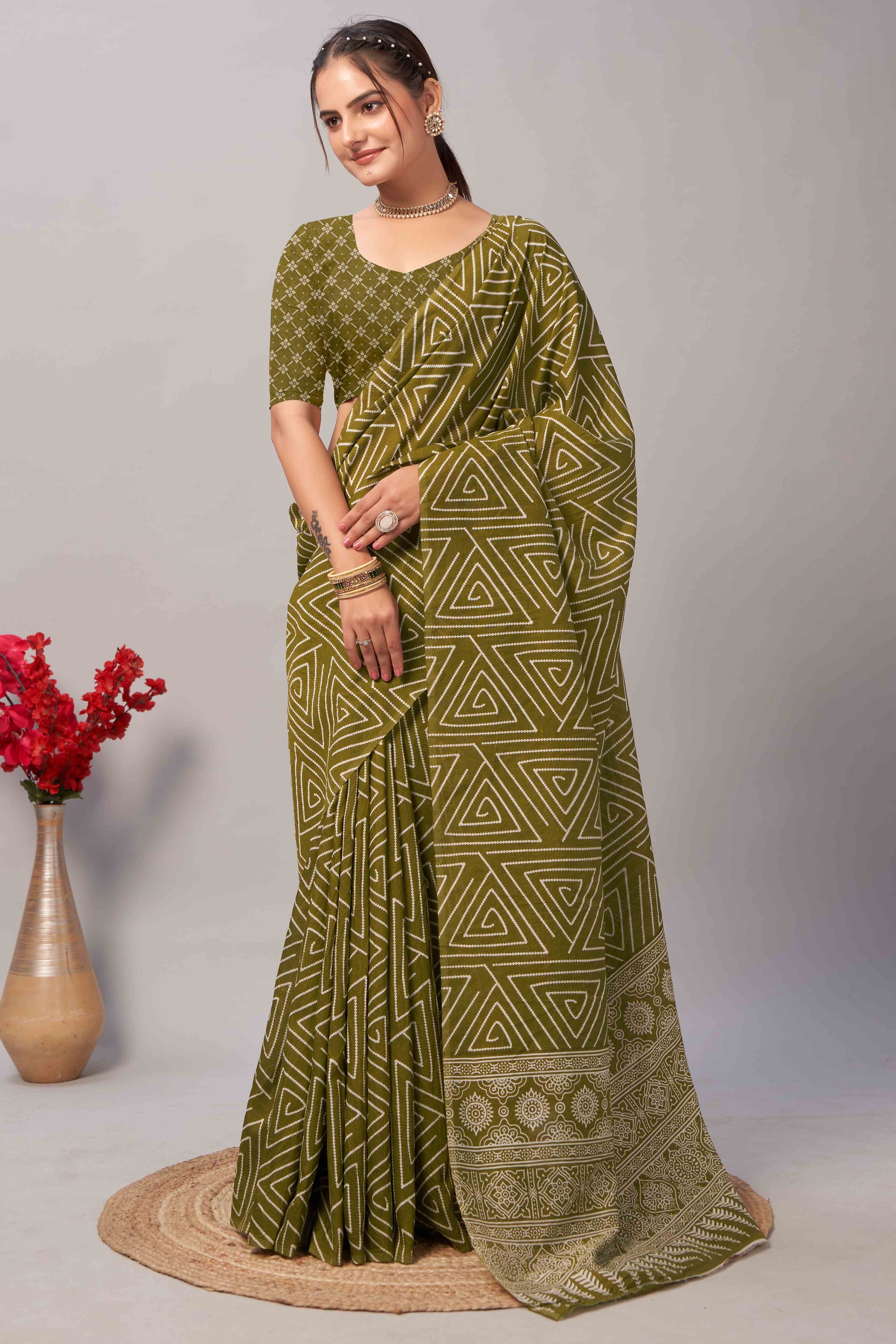 green-ajrakh-printed-cotton-blend-saree-19