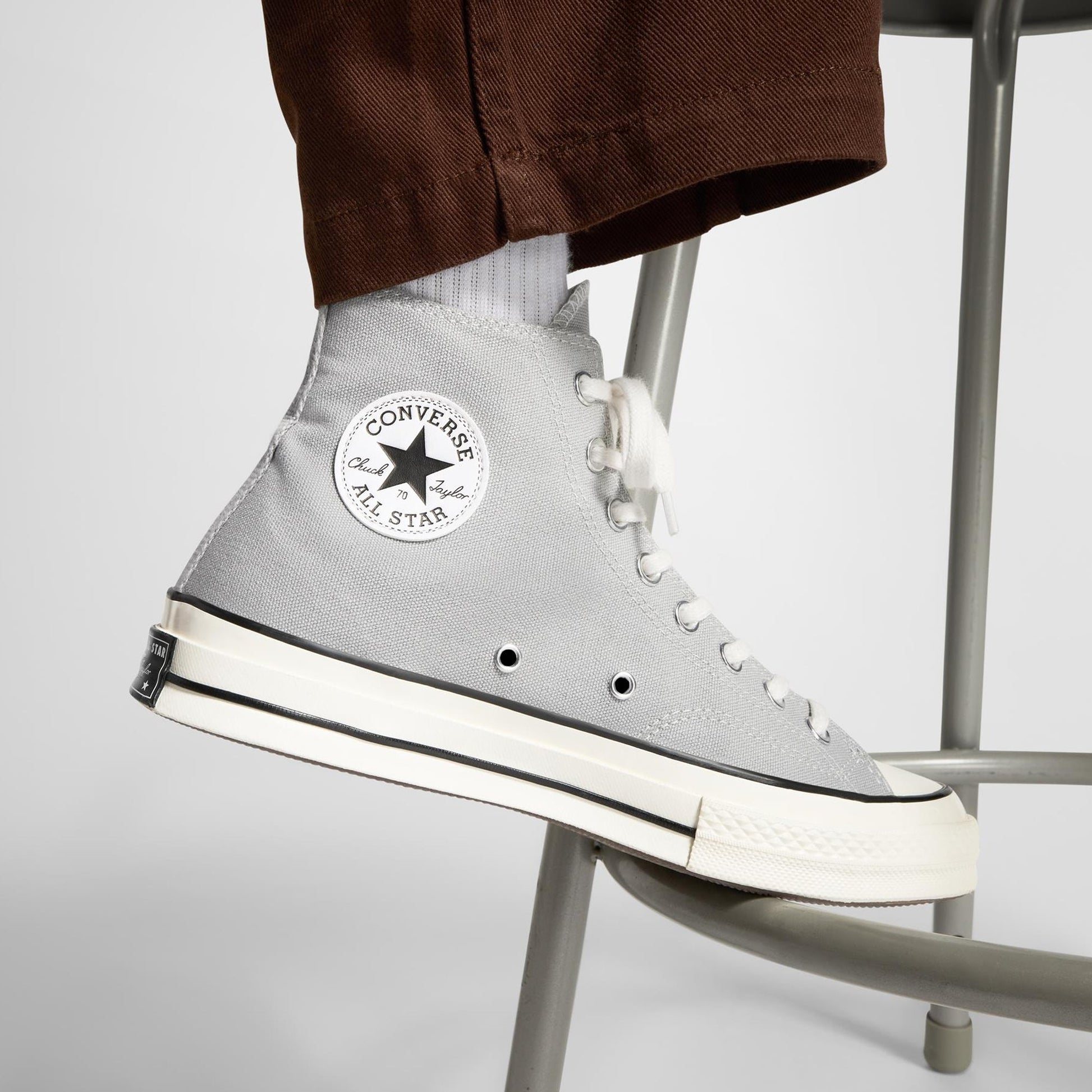 CONVERSE | CHUCK 70 { GREY