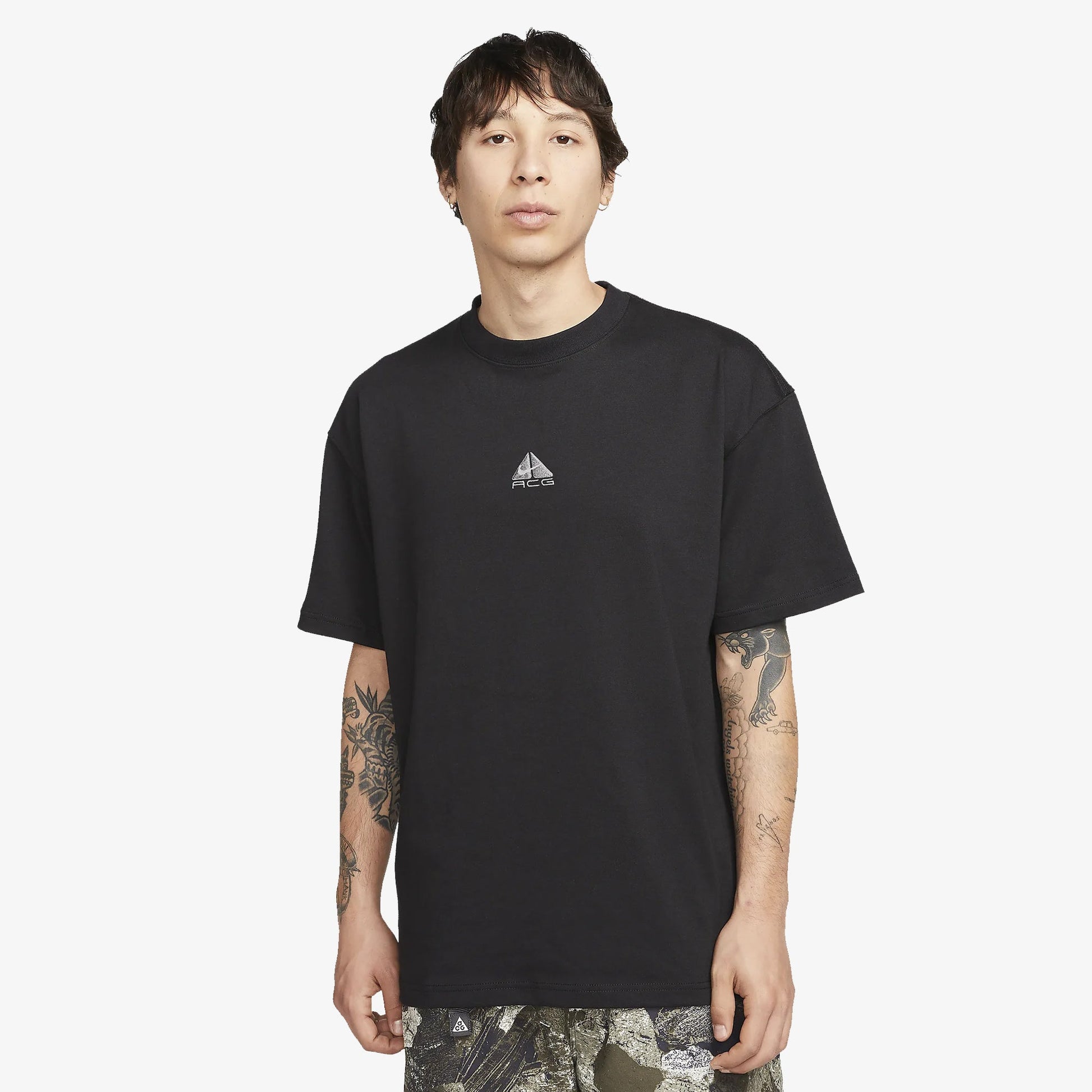 Nike | ACG T-SHIRT  { BLACK/LT SMOKE GREY/SUMMIT WHITE