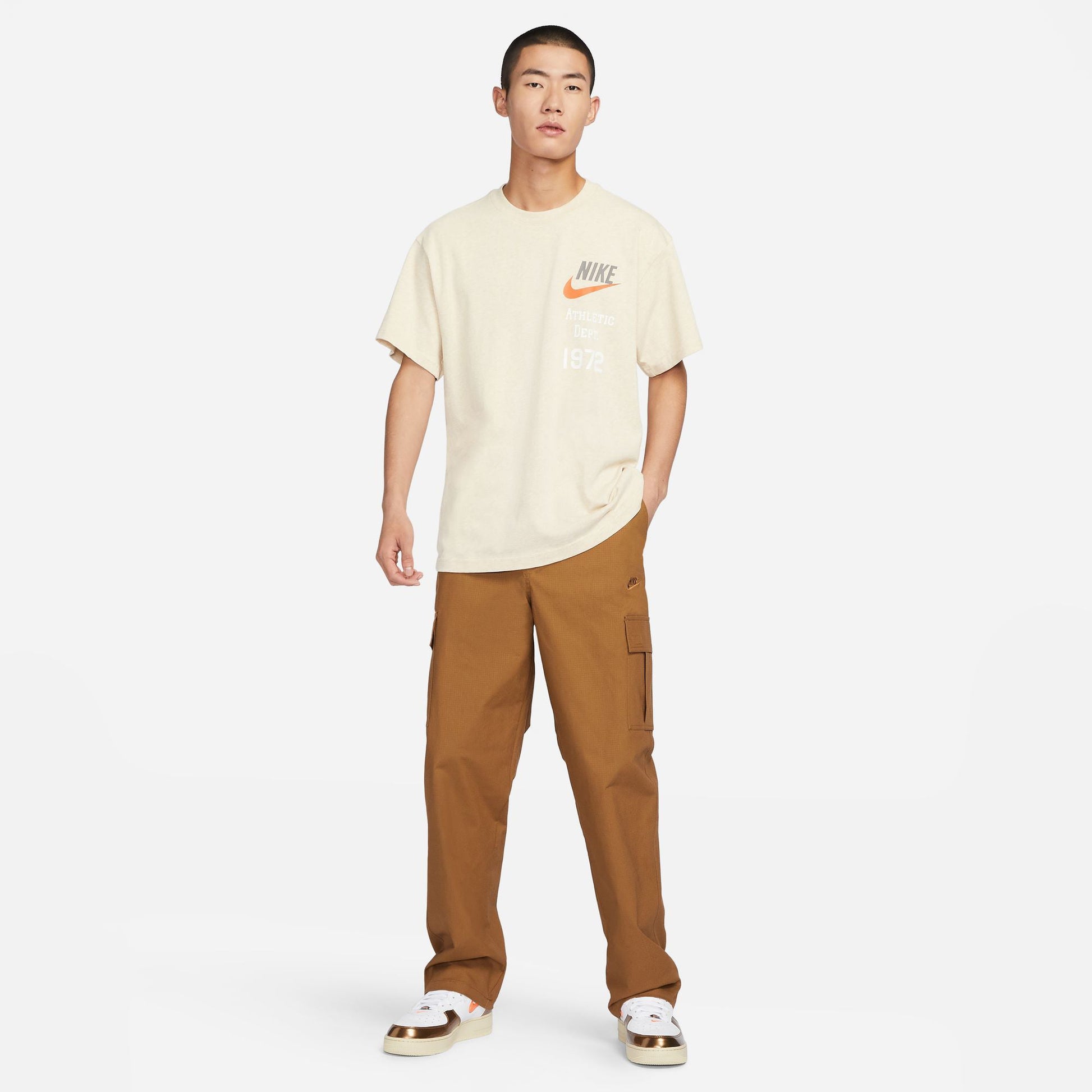 NIKE | CLUB CARGO PANTS { LT BRITISH TAN/LT BRITISH TAN