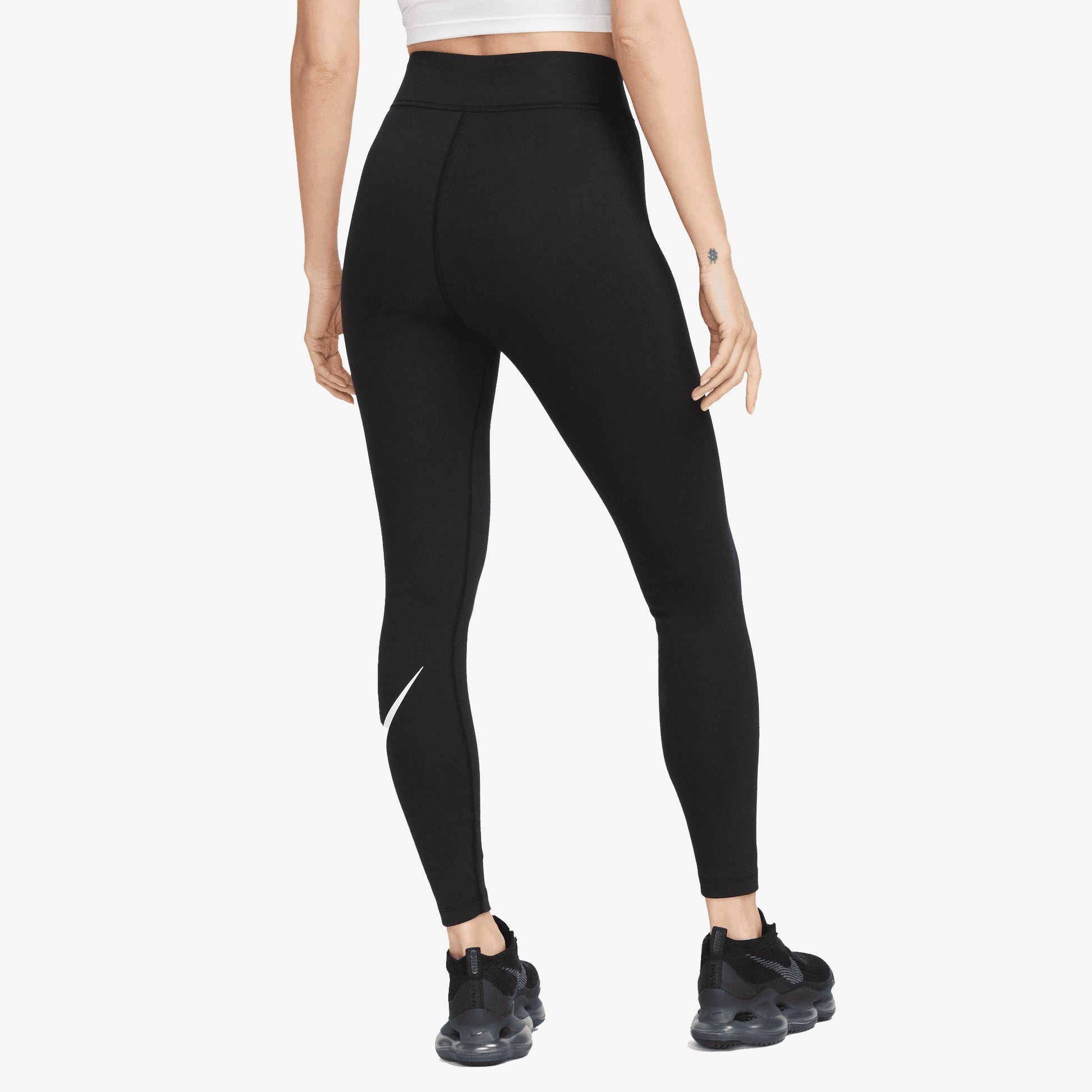 NIKE | SPORTSWEAR CLASSICS { BLACK/WHITE